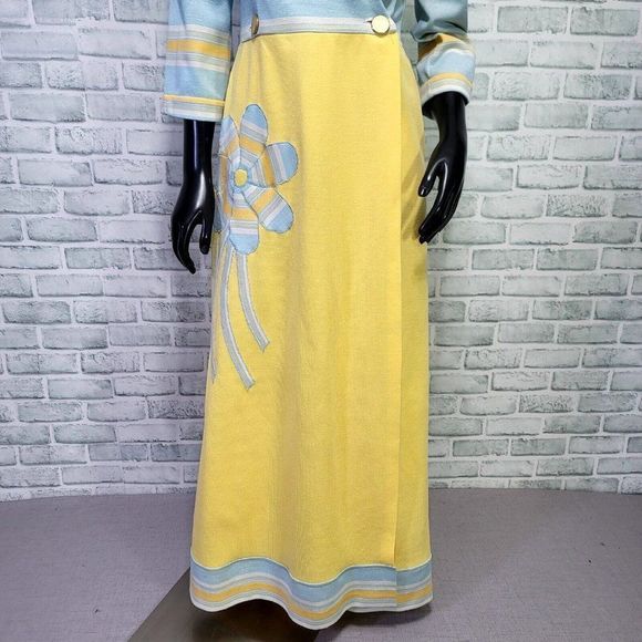 Vintage 60s 70s Womens M Knit Polyester Wrap Maxi Dress Hippie Flower Applique - Picture 5 of 14